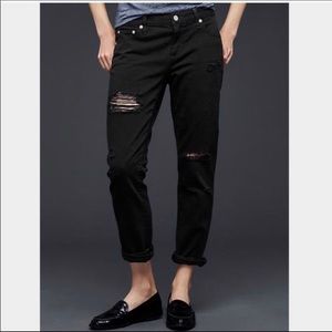 NWT Gap Black Mid-Rise Ripped Girlfriend Jeans